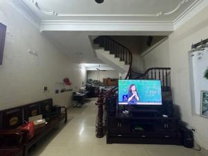 CỰC HIẾM- MẶT NGÕ NÔNG – Ô TÔ – MẶT TIỀN RỘNG CHỦ NHÀ NHIỆT BÁN