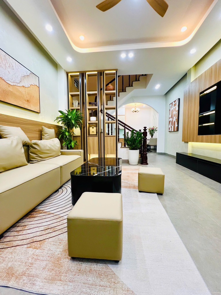 Nhà đẹp chính chủ vị trí k phải hổ ngồi cũng phải rồng cuộn