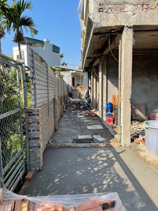 PHÂN LÔ CÁN BỘ 45M2 LÔ GÓC, Ô TÔ ĐỖ CỬA VÀO NHÀ, 30M RA MẶT QL21B . HƠN 6 ĐỒNG