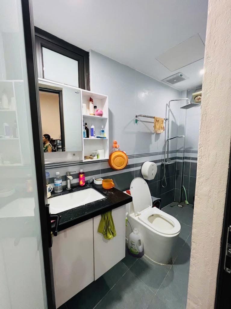 PHÂN LÔ CÁN BỘ 45M2 LÔ GÓC, Ô TÔ ĐỖ CỬA VÀO NHÀ, 30M RA MẶT QL21B . HƠN 6 ĐỒNG