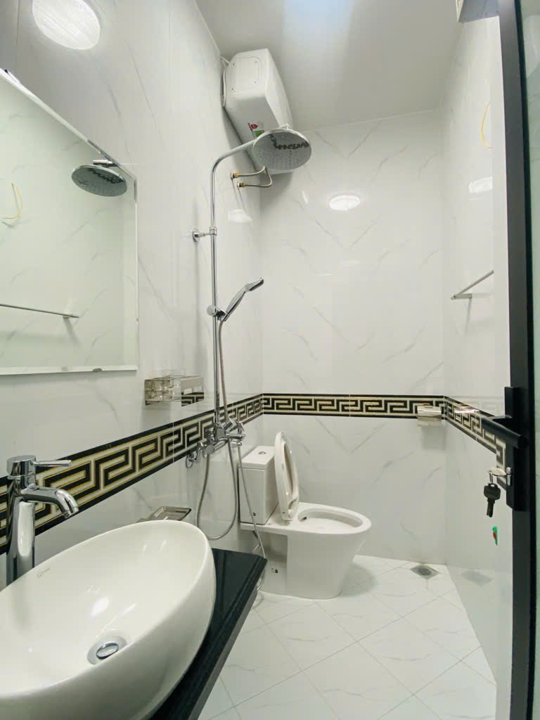 Bán nhà 5 tầng thang máy xịn, ngõ ô tô vào nhà, ở kinh doanh hay văn phòng tuyệt vời