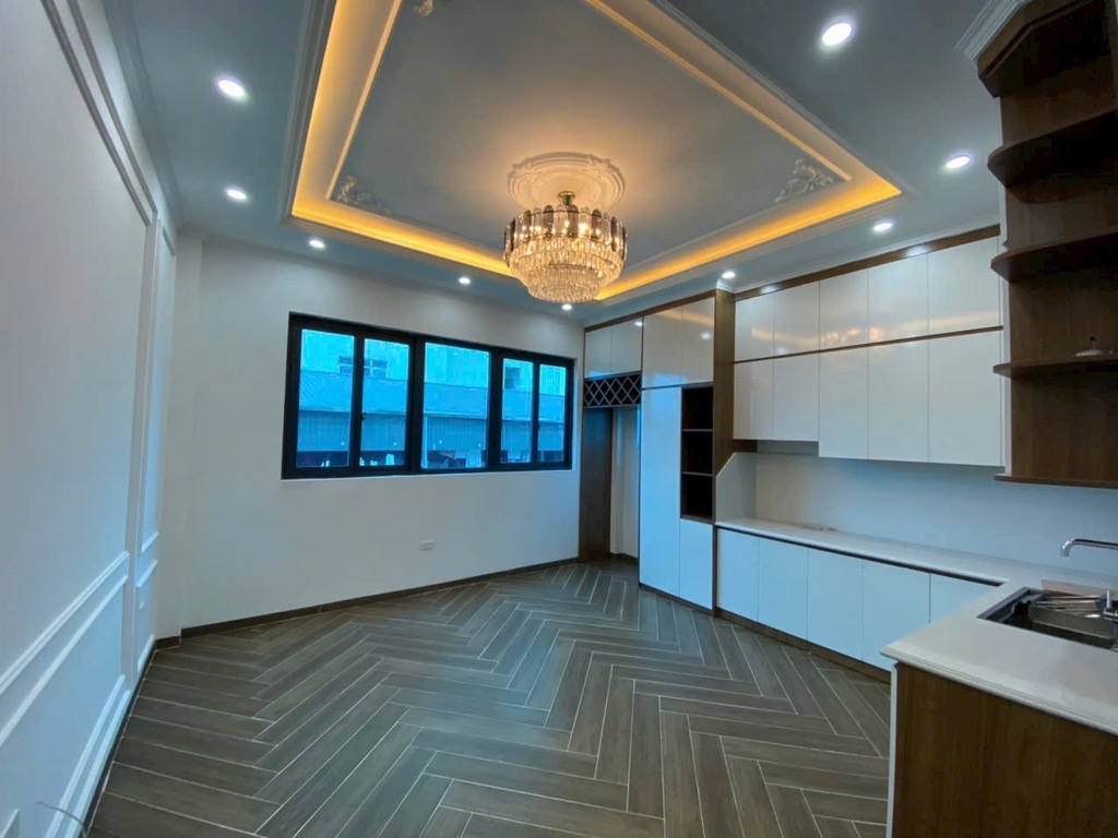 BÁN NHÀ TĂNG THIẾT GIÁP NGAY CẠNH PHAM VĂN ĐỒNG