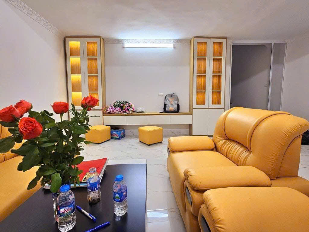 NHÀ ĐẸP PHỐ CỰ LỘC - 5 TẦNG - 5 tỷ