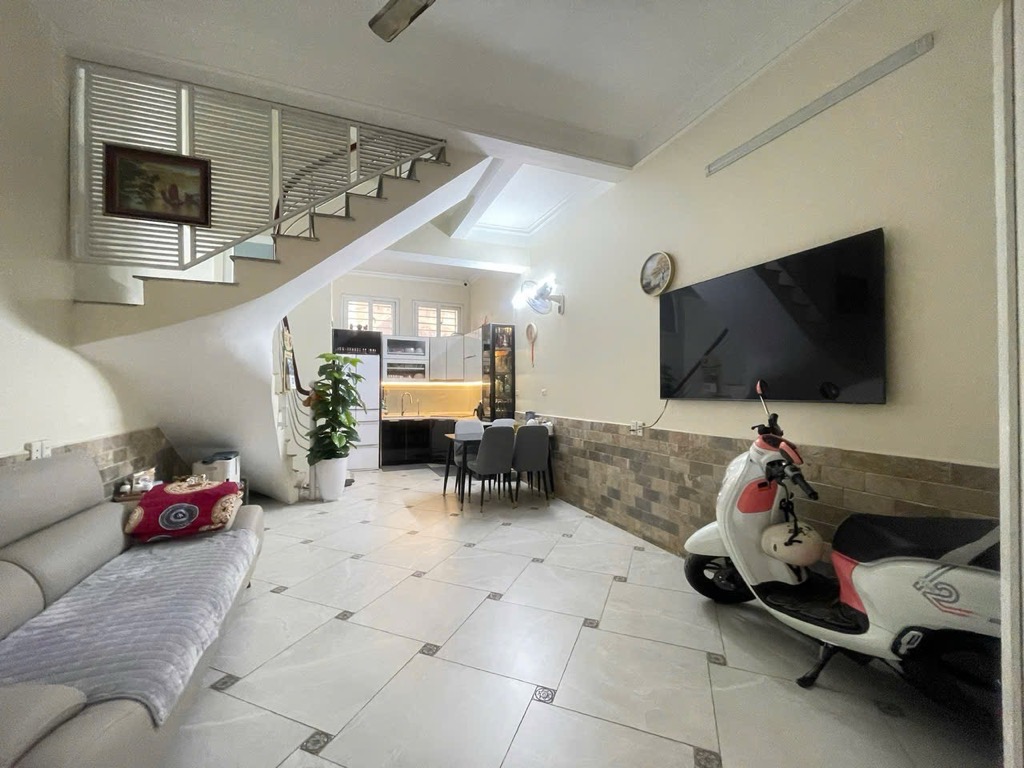 NHÀ ĐẸP ÂU CƠ- TÂY HỒ - GẦN CHỢ