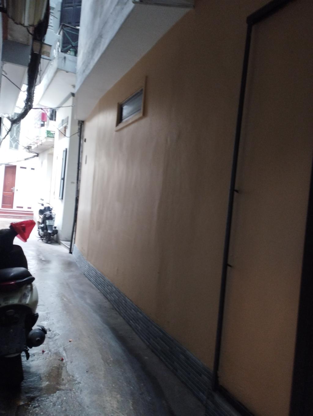 Bán nhà 5 tầng, 31m, cách đường 10m, giá 7,9 tỷ có thương lượng