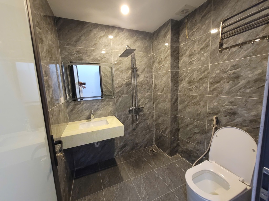 BÁN NHÀ QUANG TRUNG, NHÀ MỚI XÂY, FULL NỘI THẤT, 5 TẦNG, GẦN TRƯỜNG CHUYÊN NGUYỄN HUỆ, PARKCITY