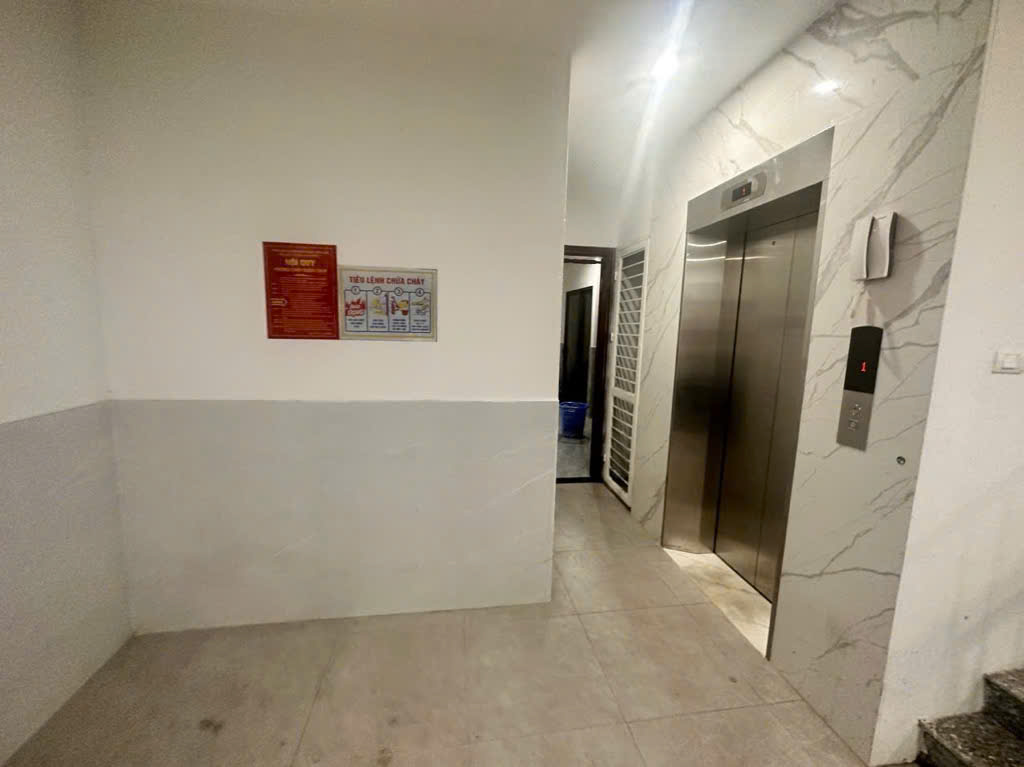 Cần bán Nhà 6 tầng, ngõ thông Phạm Ngọc Thạch - Xã Đàn, kinh doanh tốt