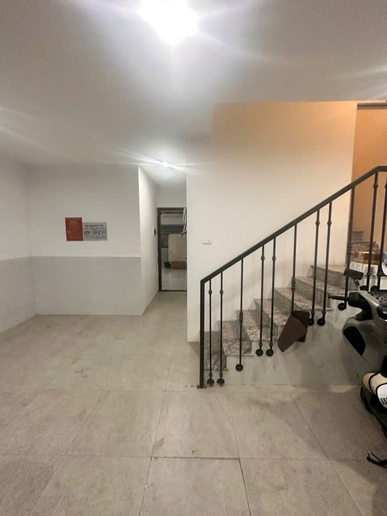 Cần bán Nhà 6 tầng, ngõ thông Phạm Ngọc Thạch - Xã Đàn, kinh doanh tốt