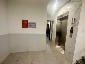 Cần bán Nhà 6 tầng, ngõ thông Phạm Ngọc Thạch - Xã Đàn, kinh doanh tốt