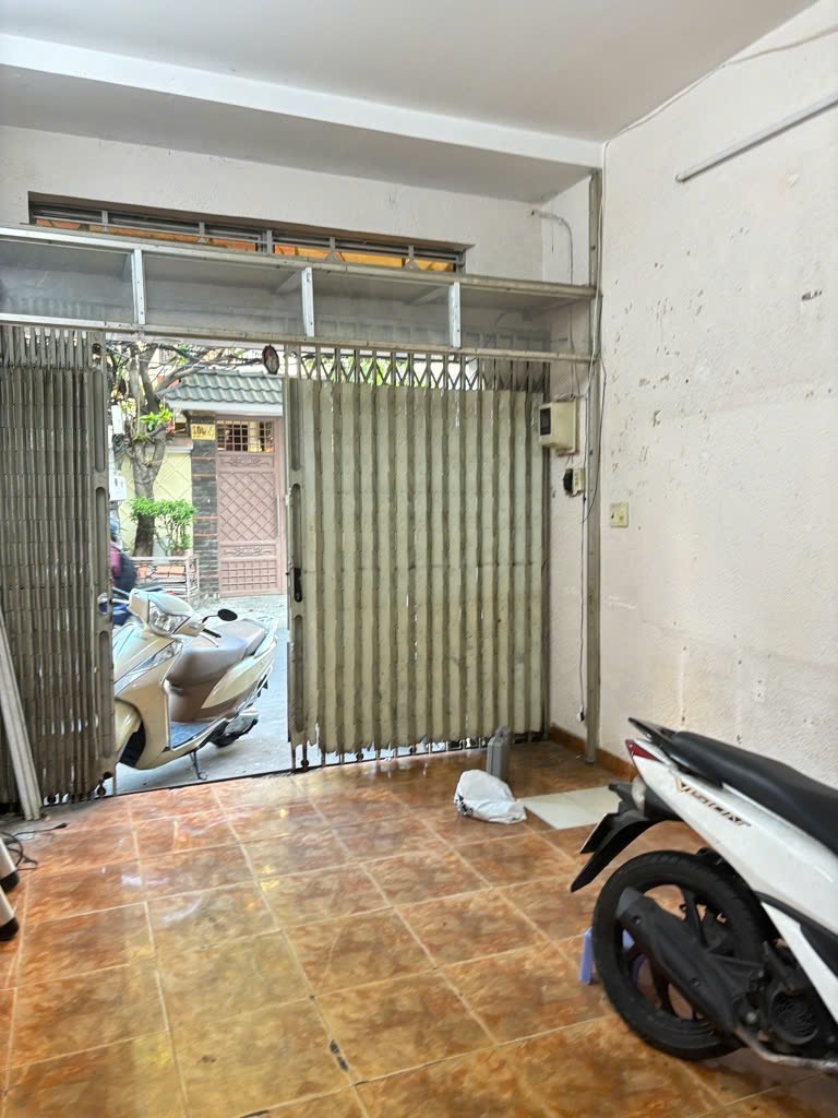 Bán nhà mặt tiền hẻm , Bình Thạnh, 34m2, 3,42x10, nở hậu  nhỉnh 7 tỷ.