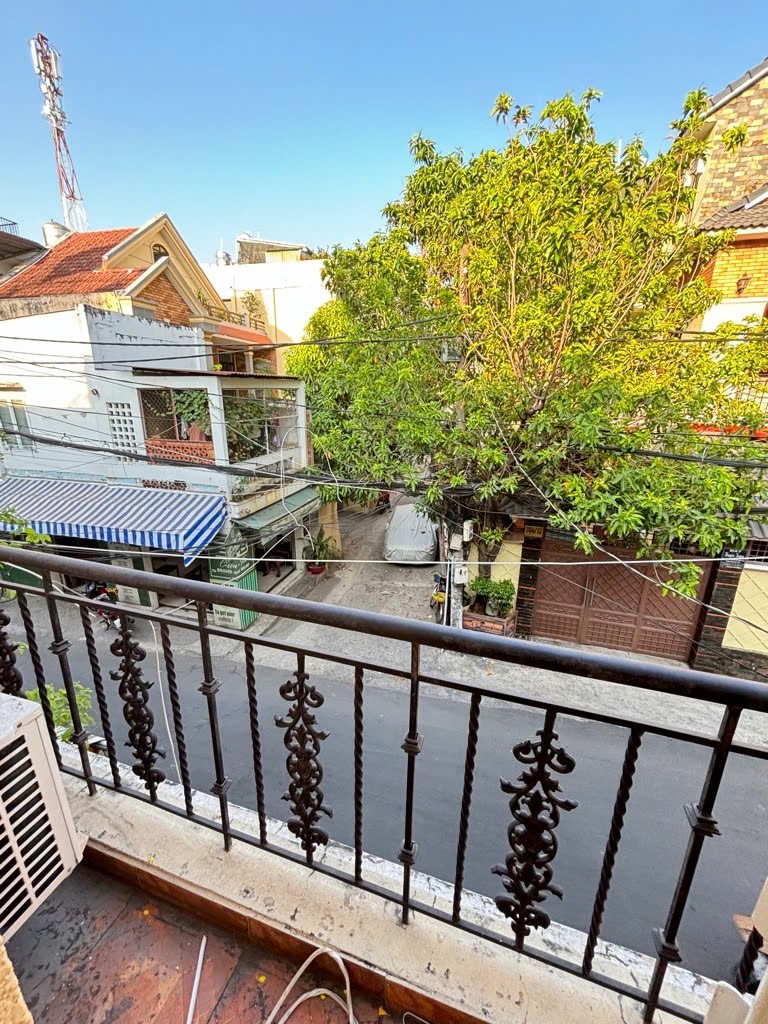 Bán nhà mặt tiền hẻm , Bình Thạnh, 34m2, 3,42x10, nở hậu  nhỉnh 7 tỷ.