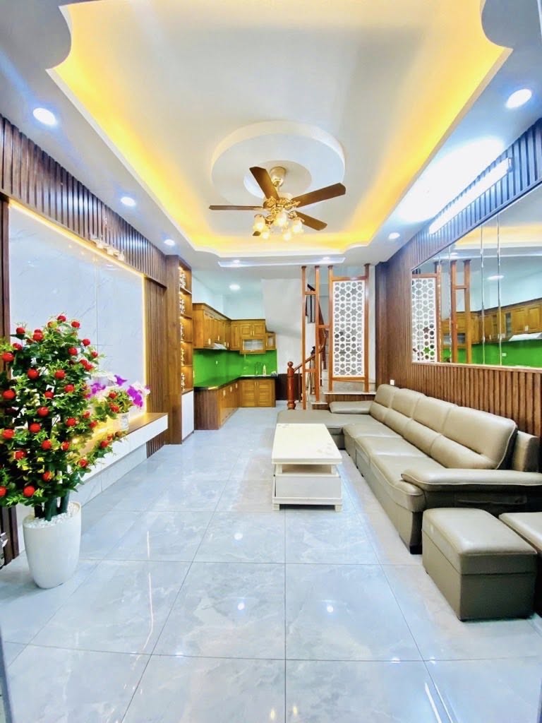 Chính chủ bán nhà phố  Minh Khai