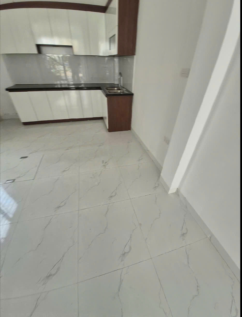 Bán Nhà Mặt Tiền Đẹp – Kinh Doanh Tốt – Trung Tâm Sầm Uất