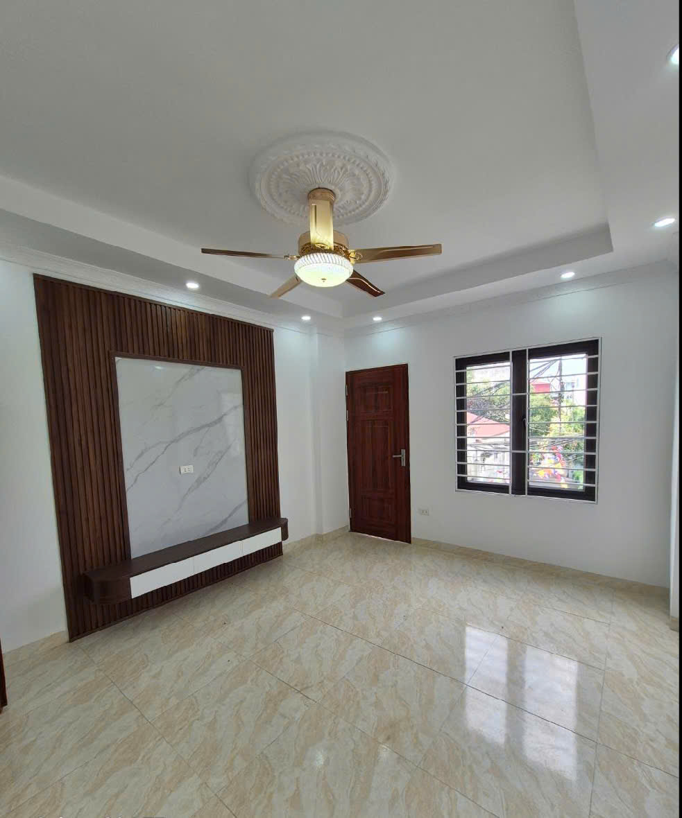 Bán Nhà Mặt Tiền Đẹp – Kinh Doanh Tốt – Trung Tâm Sầm Uất