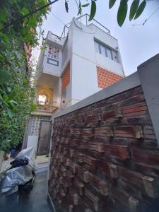 Nhà tự thiết kế , do chuyển công tác nên chủ cần bán gấp