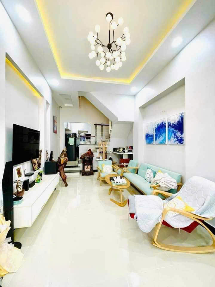 Bán nhà hẻm xe tải 8m thông, khu cán bộ, nở hậu, 3 tầng BTCT, dài 16m, Quận 8, gần cầu Chà Và.