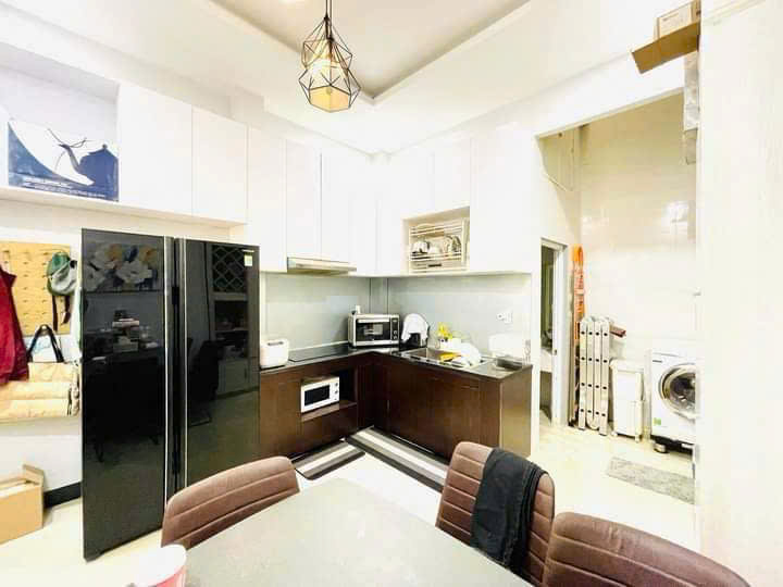 Bán nhà hẻm xe tải 8m thông, khu cán bộ, nở hậu, 3 tầng BTCT, dài 16m, Quận 8, gần cầu Chà Và.