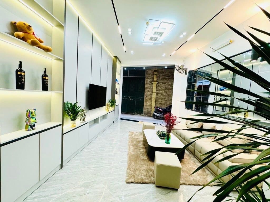 PHÚ DIỄN - 7 TẦNG THANG MÁY- NHỈNH 9 tỷ -  Ô TÔ TRÁNH - VỈA HÈ - KINH DOANH