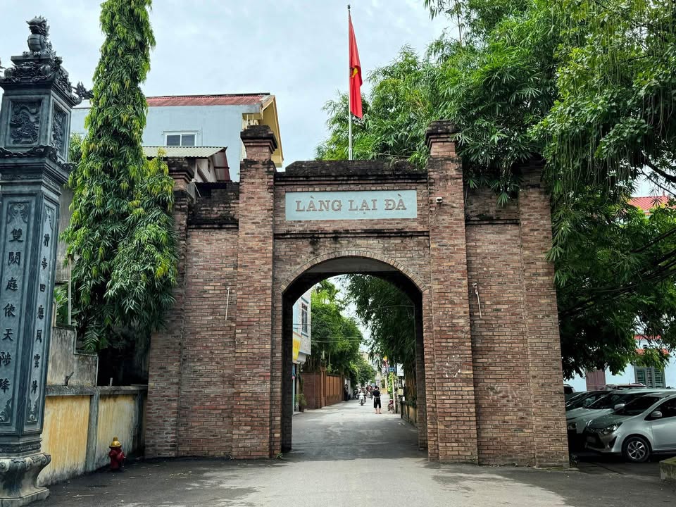 Bán Đất (LẠI ĐÀ - ĐÔNG ANH), sát VIN CỔ LOA, 46,4m2, giá 4,872 tỷ.