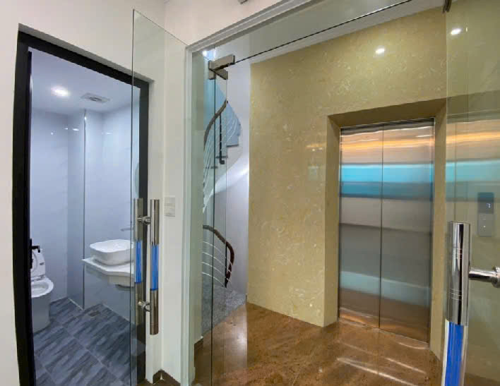 NHÀ MỚI 7 TẦNG CÓ THANG MÁY- PHẠM VĂN ĐỒNG- TỪ LIÊM