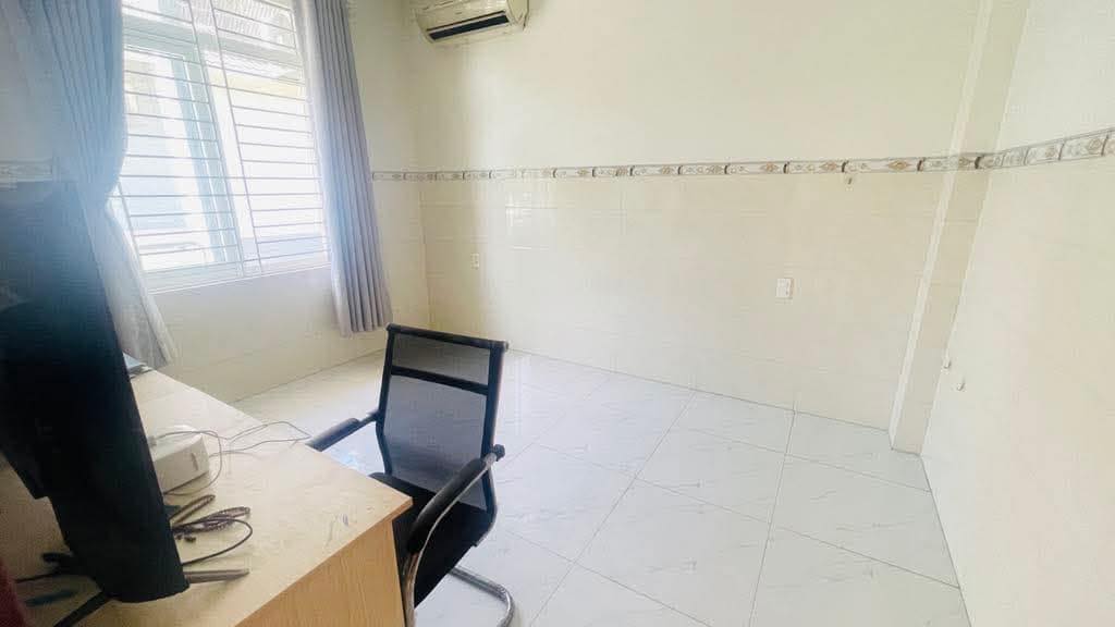 Ngay Phạm Văn Đồng, Linh Tây  Lô đất siêu đẹp- Xây 4 tầng 7.6x12 90m2 chỉ 7 tỷ TL - Xe hơi 6m