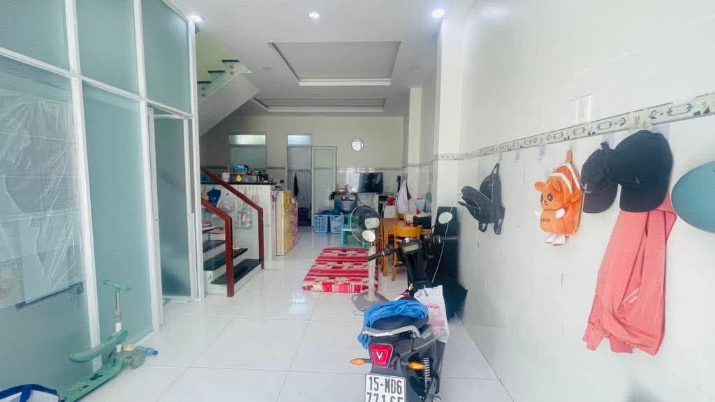 Ngay Phạm Văn Đồng, Linh Tây  Lô đất siêu đẹp- Xây 4 tầng 7.6x12 90m2 chỉ 7 tỷ TL - Xe hơi 6m