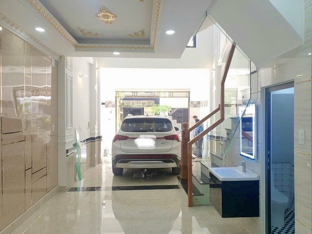 NHÀ ĐẸP 5 TẦNG - NGAY VẠN PHÚC CITY - Ô TÔ NGỦ TRONG NHÀ - GIÁ CHỈ 9.xx Tỷ..