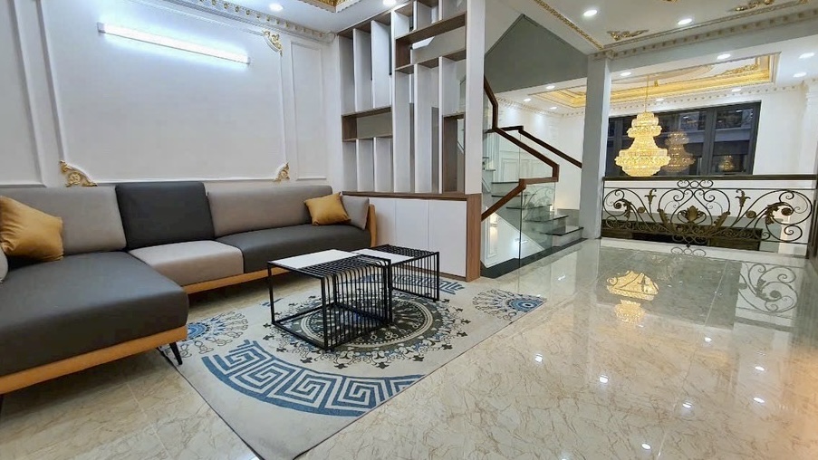 NHÀ ĐẸP 5 TẦNG - NGAY VẠN PHÚC CITY - Ô TÔ NGỦ TRONG NHÀ - GIÁ CHỈ 9.xx Tỷ..