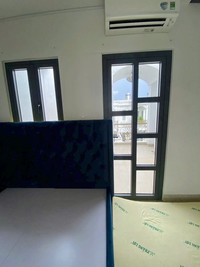 NHÀ ĐẸP 5 TẦNG - NGAY VẠN PHÚC CITY - Ô TÔ NGỦ TRONG NHÀ - GIÁ CHỈ 9.xx Tỷ..