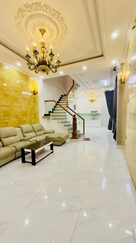 NHÀ 3 TẦNG - P.LINH ĐÔNG - NGAY PHẠM VĂN ĐỒNG -HẺM Ô TÔ - GIÁ CHỈ 6.xx TỶ