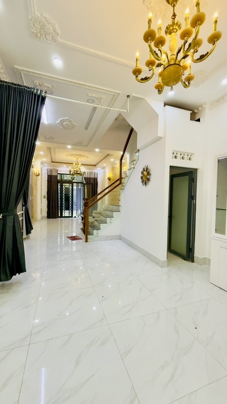 NHÀ 3 TẦNG - P.LINH ĐÔNG - NGAY PHẠM VĂN ĐỒNG -HẺM Ô TÔ - GIÁ CHỈ 6.xx TỶ