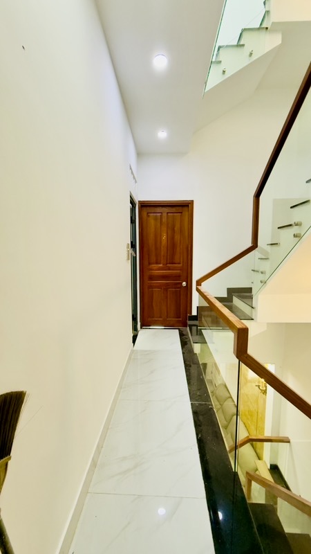 NHÀ 3 TẦNG - P.LINH ĐÔNG - NGAY PHẠM VĂN ĐỒNG -HẺM Ô TÔ - GIÁ CHỈ 6.xx TỶ