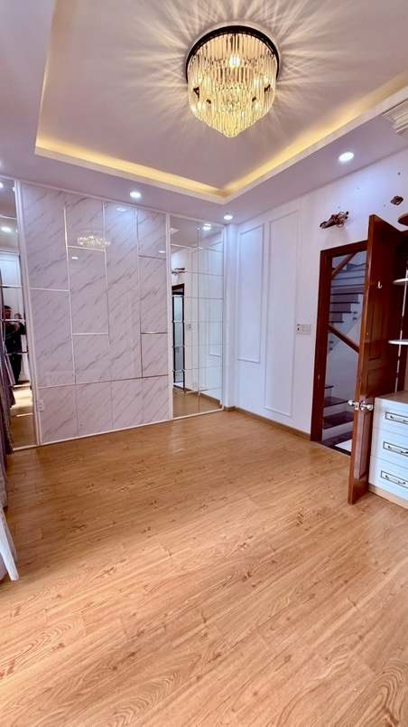 NHÀ 3 TẦNG - P.LINH ĐÔNG - NGAY PHẠM VĂN ĐỒNG -HẺM Ô TÔ - GIÁ CHỈ 6.xx TỶ