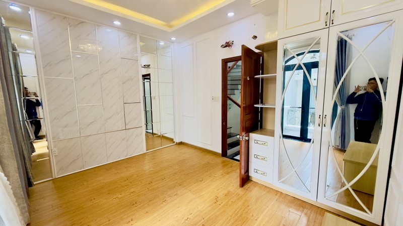 NHÀ 3 TẦNG - P.LINH ĐÔNG - NGAY PHẠM VĂN ĐỒNG -HẺM Ô TÔ - GIÁ CHỈ 6.xx TỶ