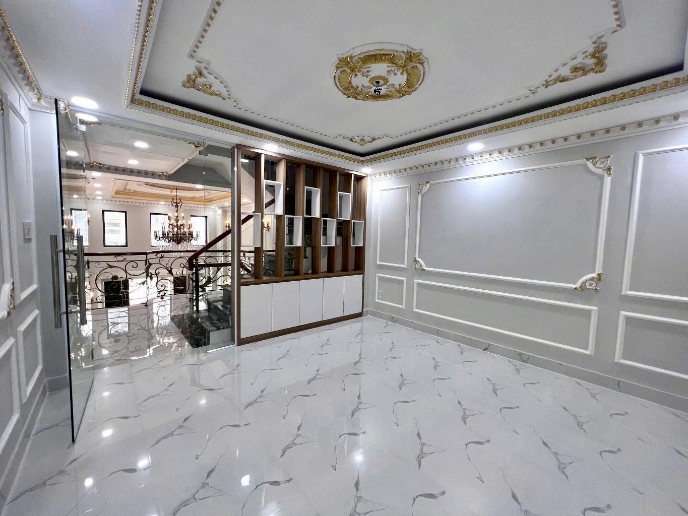 NHÀ 5 TẦNG ĐẸP - HẺM 6M Ô TÔ VÔ NHÀ - P. LINH ĐÔNG - SÁT PHẠM VĂN ĐỒNG - GIÁ 8.xx Tỷ.