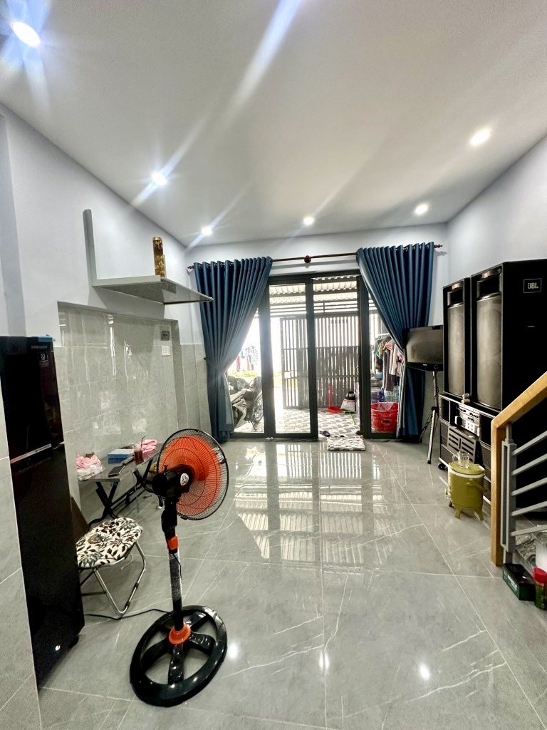 GIẢM 700Tr - NHÀ 2 TẦNG | NGAY TTTM GIGAMALL - HIỆP BÌNH CHÁNH, THỦ ĐỨC - ĐƯỜNG Ô TÔ NÉ - DÒNG TIỀN 22Tr/Tháng.