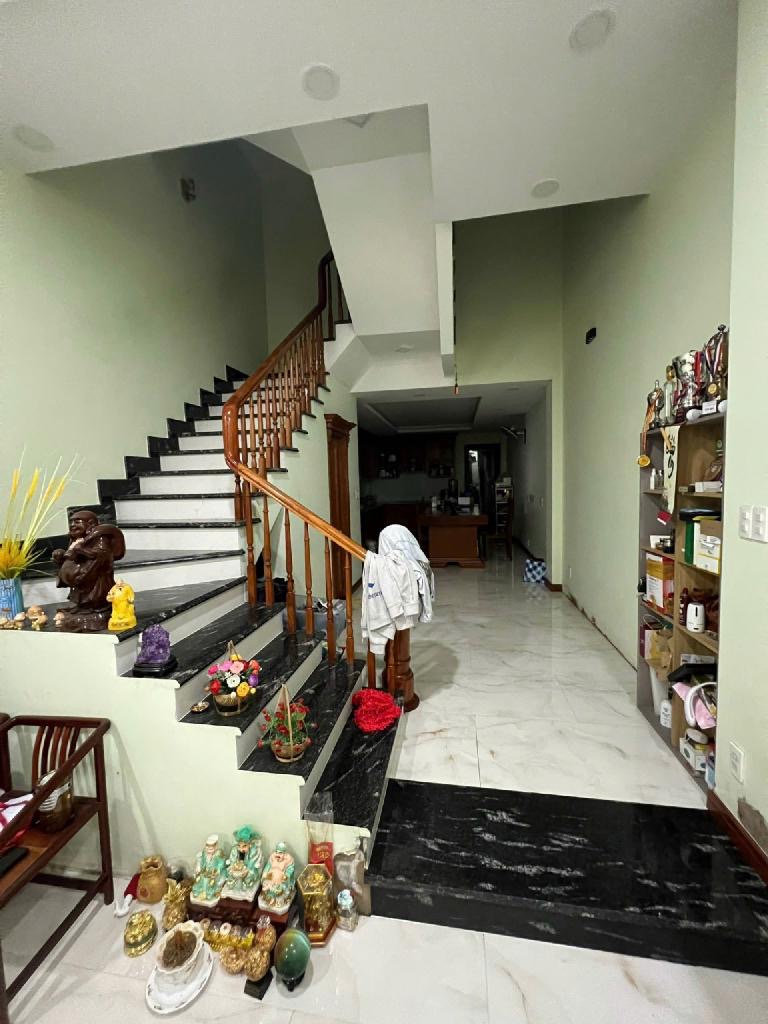 CHỦ NGỢP GIẢM 600Tr |  NHÀ ĐẸP 3 TẦNG | NGAY TTTM GIGAMALL| XE HƠI VÀO NHÀ | HIỆP BÌNH CHÁNH, THỦ ĐỨC | GIÁ TỐT