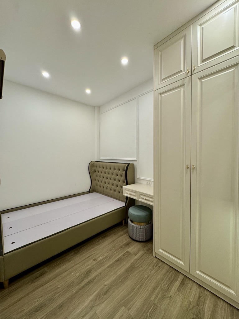 SIÊU PHẨM QUAN NHÂN – NHÀ ĐẸP FULL NỘI THẤT – NGÕ NÔNG – GIÁ CHỈ 7.2 TỶ – SỔ ĐỎ CHÍNH CHỦ!