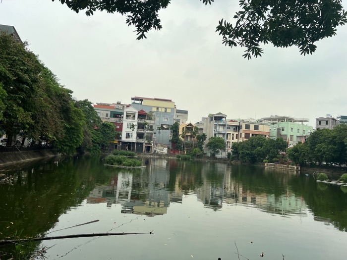 Bán gấp nhà Bồ Đề - view hồ - kinh doanh ngày đêm