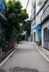 Bán nhà Bát Khối- Oto vào nhà-52m2- 5,6 tỉ