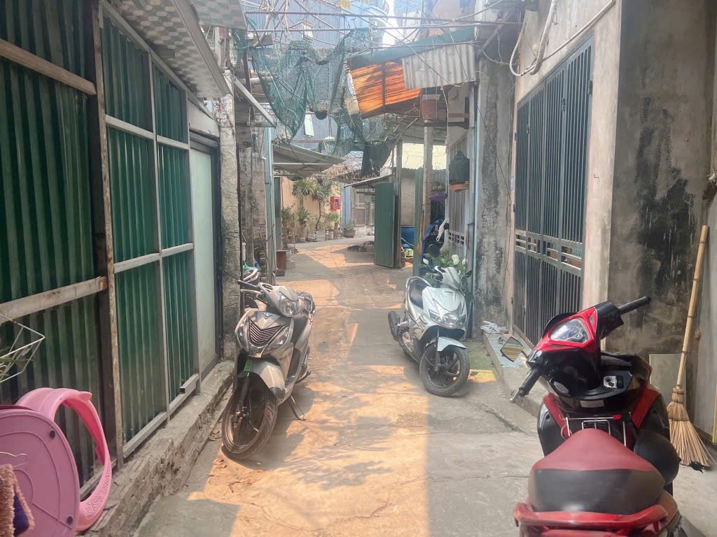 NHÀ ĐẠI MỖ -Ô TÔ ĐỖ CỬA