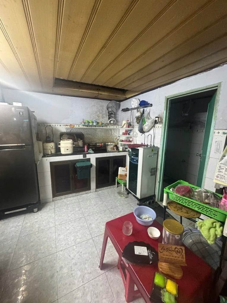 LÊ VĂN QUỚI GIÁP TÂN PHÚ - 36M2 CHỈ 2.3 TỶ.