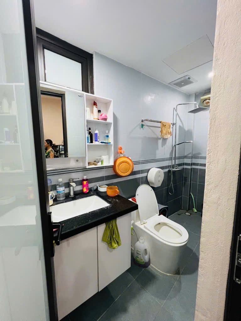 BÁN NHÀ 5 TẦNG MẶT ĐƯỜNG 19/5 VĂN QUÁN - HÀ ĐÔNG