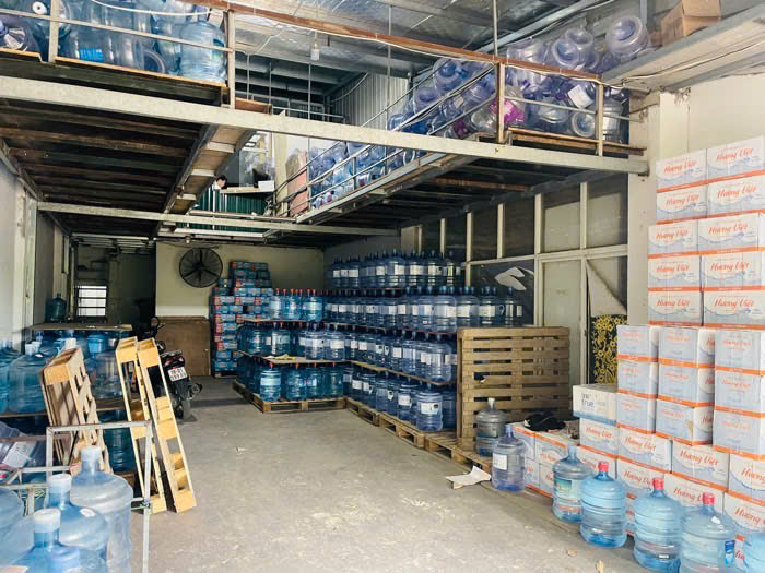 Bán nhà vị trí đẹp Hoàng