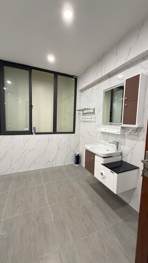 Nhà đẹp tư đình, 70m2 -5 tầng, thang máy, mặt tiền 5m, 16 tỷ