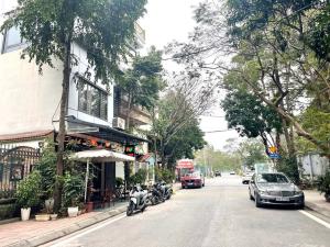 Nhà phân lô Lâm Hạ 40m2-Khu phố Vip, dân trí cao, giao thông thuận tiện.