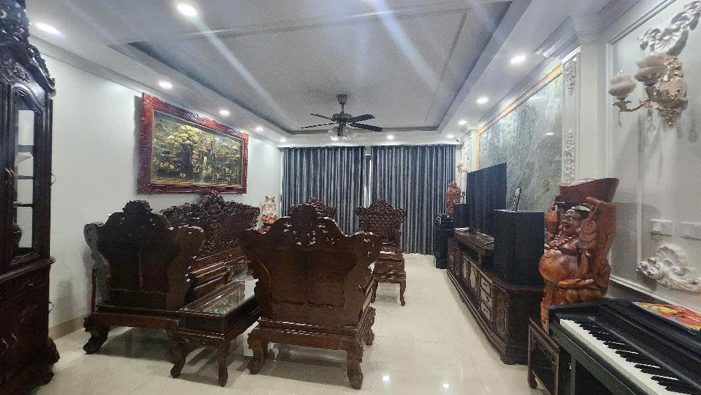 BÁN NHÀ SIÊU PHẨM Ở & KINH DOANH NGAY - GA RA Ô TÔ - NỞ HẬU - ĐƯỜNG, VỈA HÈ TO NHẤT KĐT VĂN PHÚ - CHỦ CẦN TIỀN BÁN GẤP, MUA NHANH CÒN KỊP