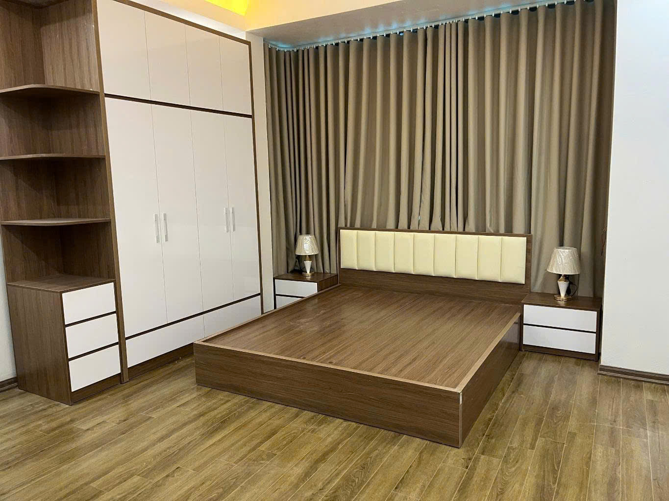 NHÀ MỚI XÂY ĐẸP LONG LANH TẠI KĐT VĂN PHÚ 90m2 – 22 TỶ - THANG MÁY - Ô TÔ ĐỖ NGÀY ĐÊM – THUẬN TIỆN KINH DOANH 