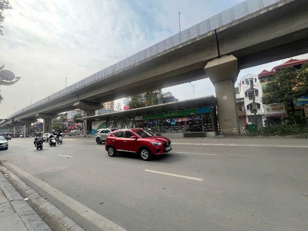 NHÀ SIÊU PHẨM MẶT PHỐ QUANG TRUNG, HÀ ĐÔNG – 58m2, 3 TẦNG,  ĐƯỜNG LỚN, VỈA HÈ RỘNG, PHÙ HỢP MỌI LOẠI HÌNH KINH DOANH, NHỈNH 19 TỶ