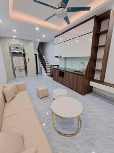 BÁN SIÊU PHẨM NHÀ ĐẸP - THANG MÁY - Ô TÔ ĐỖ CỔNG - KHU VỰC TRUNG TÂM - NỘI THẤT ĐẸP